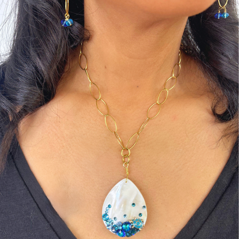 Aqua Sleigh Necklace
