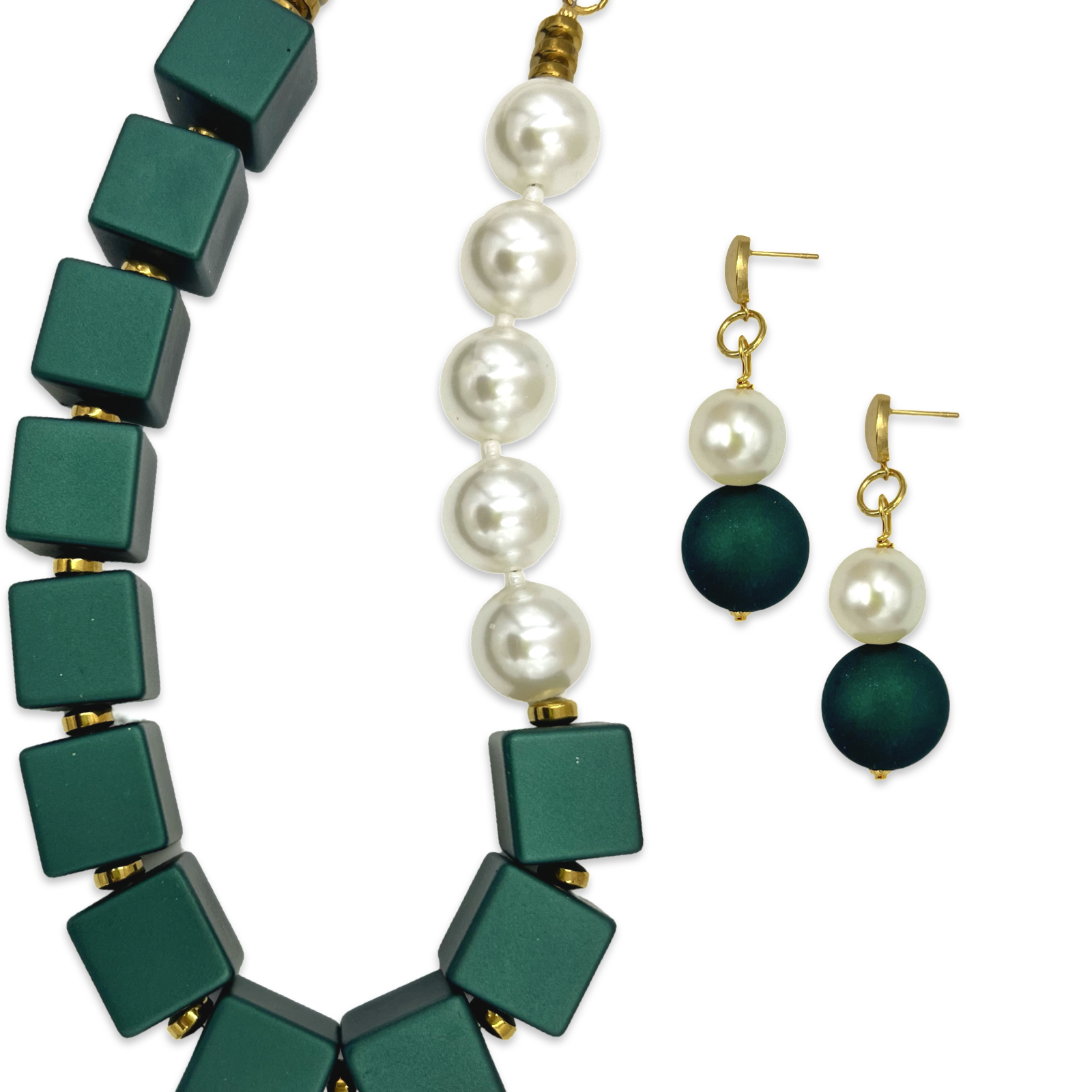 Green Pearl Walk Necklace