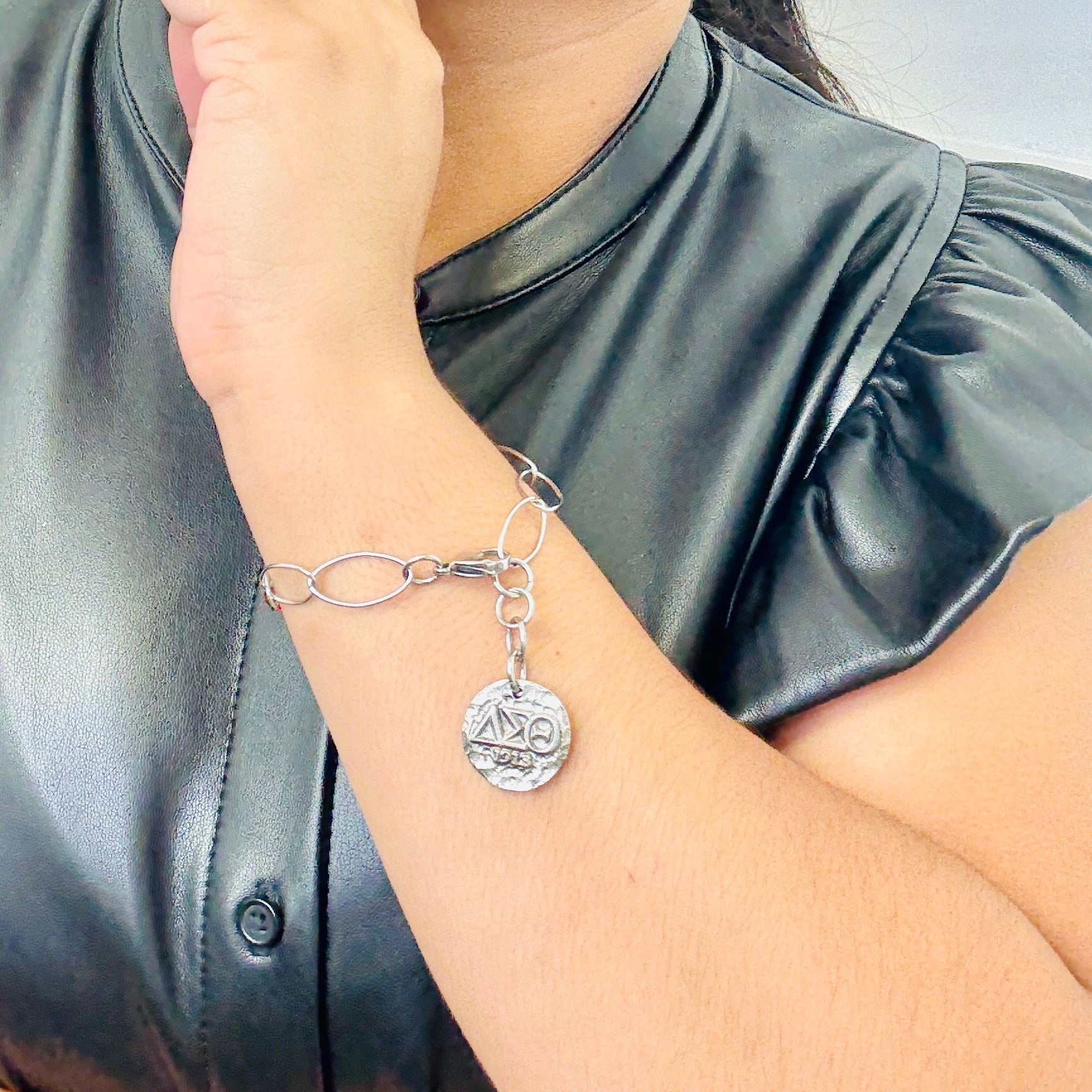 Delta Wispy Bracelet
