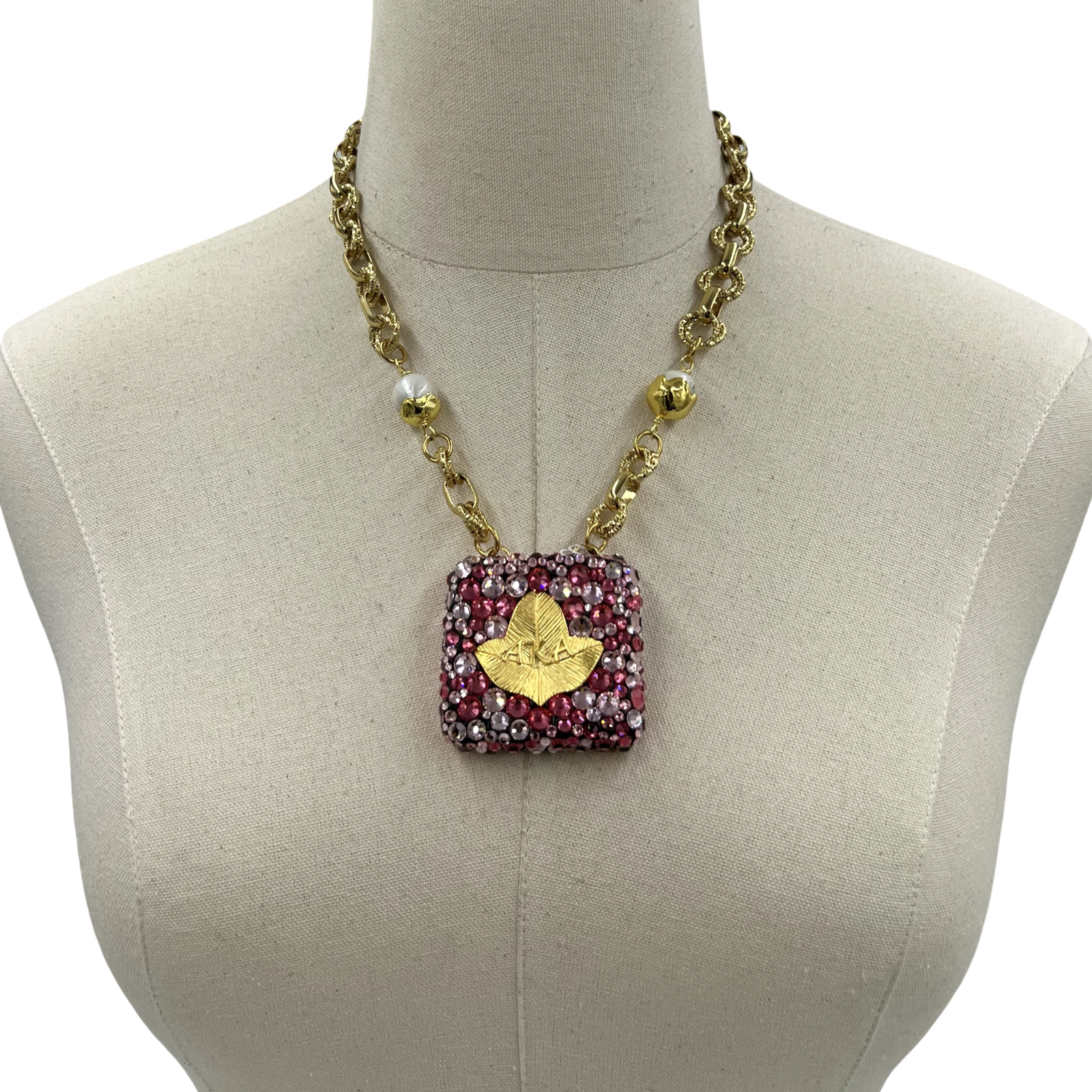 Silhouette Arc Necklace