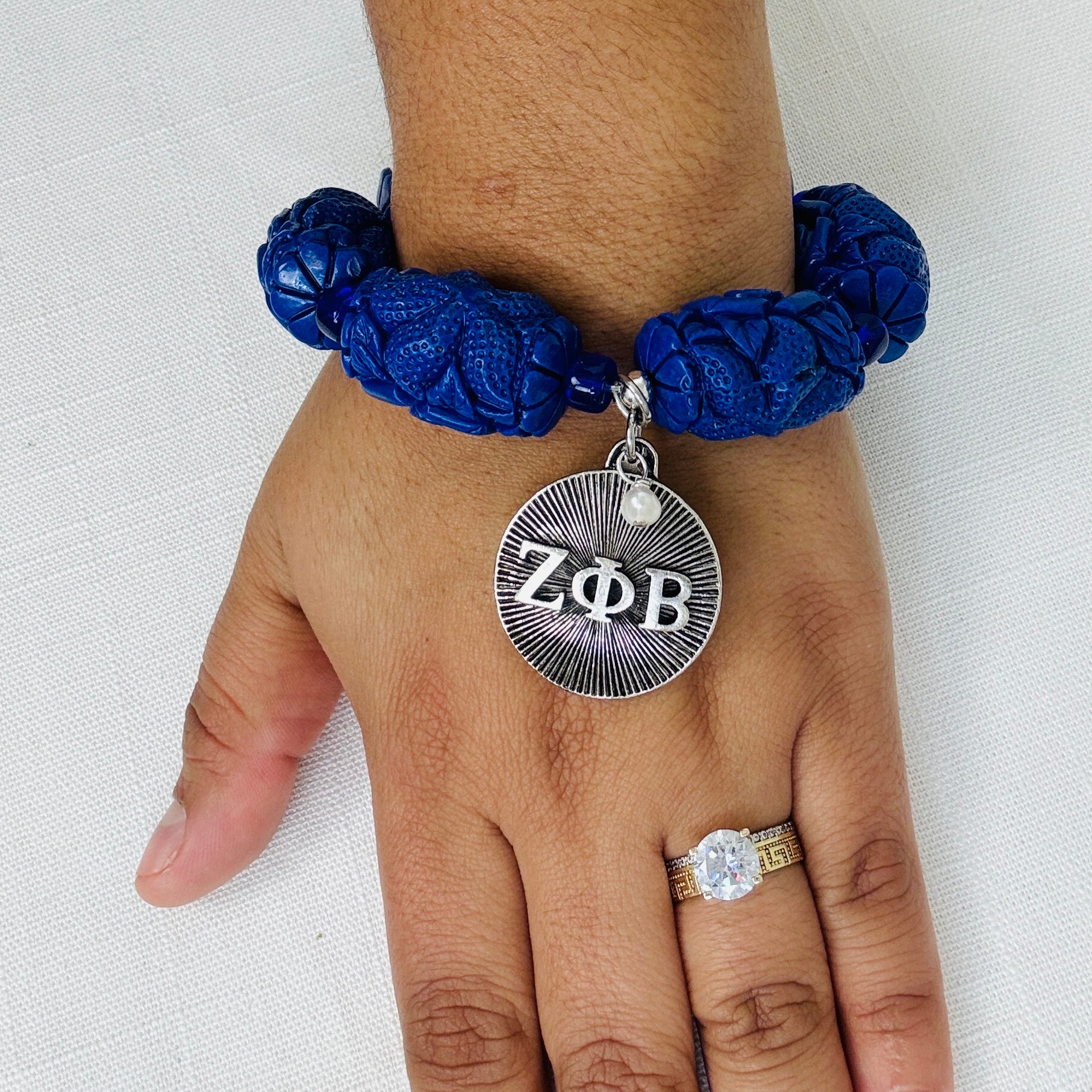 Zeta Groove Coral Bracelet