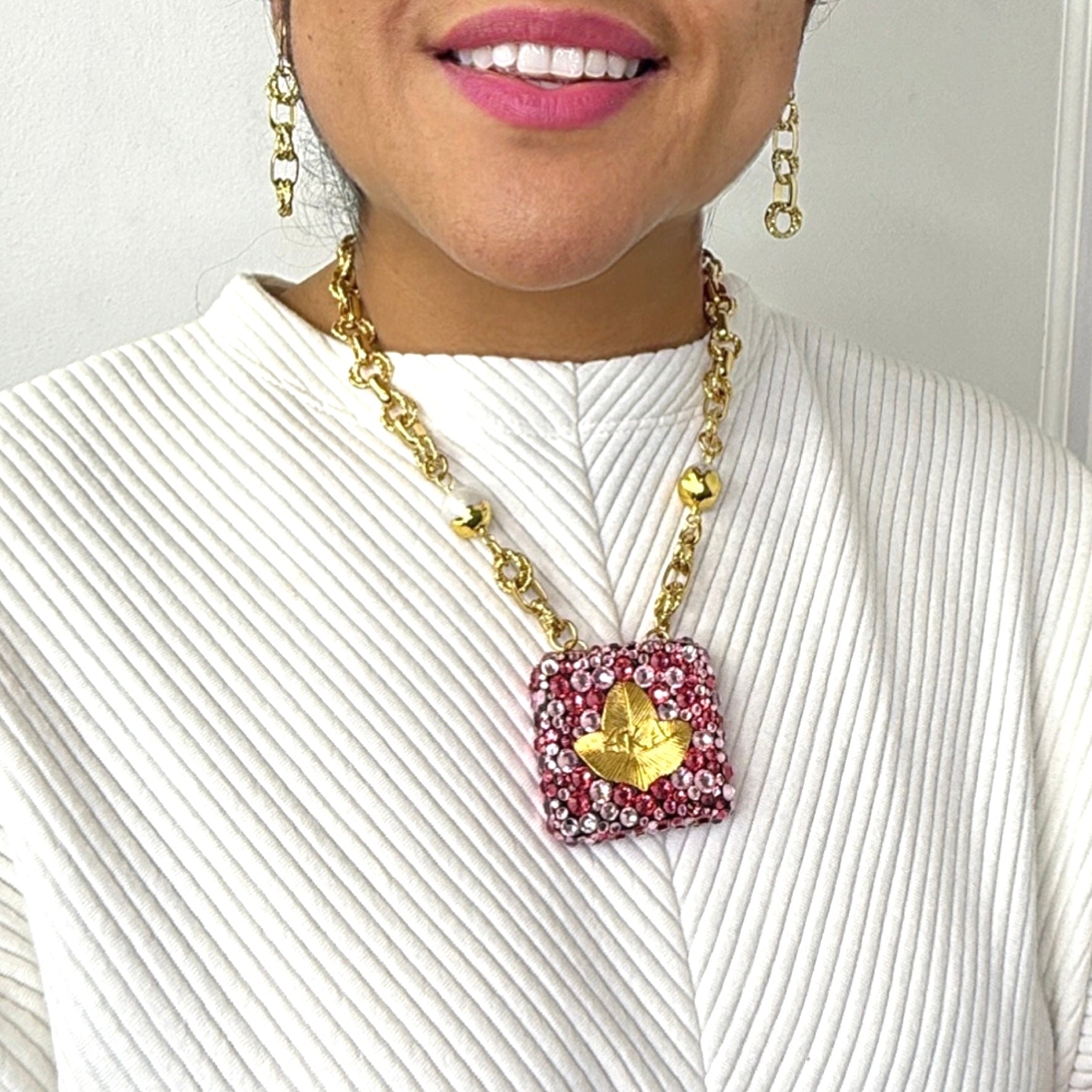 Silhouette Arc Necklace