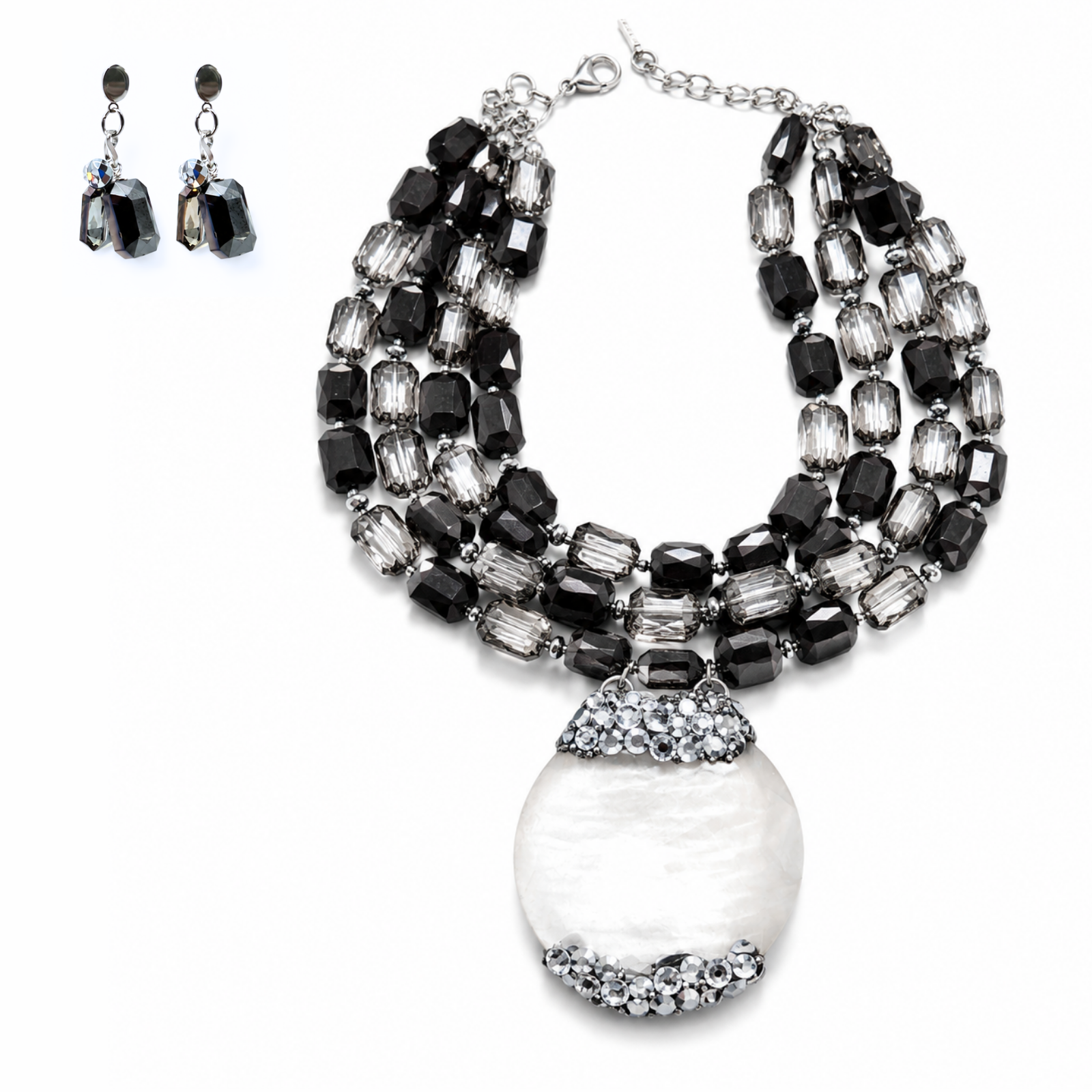 Cavel Black Necklace