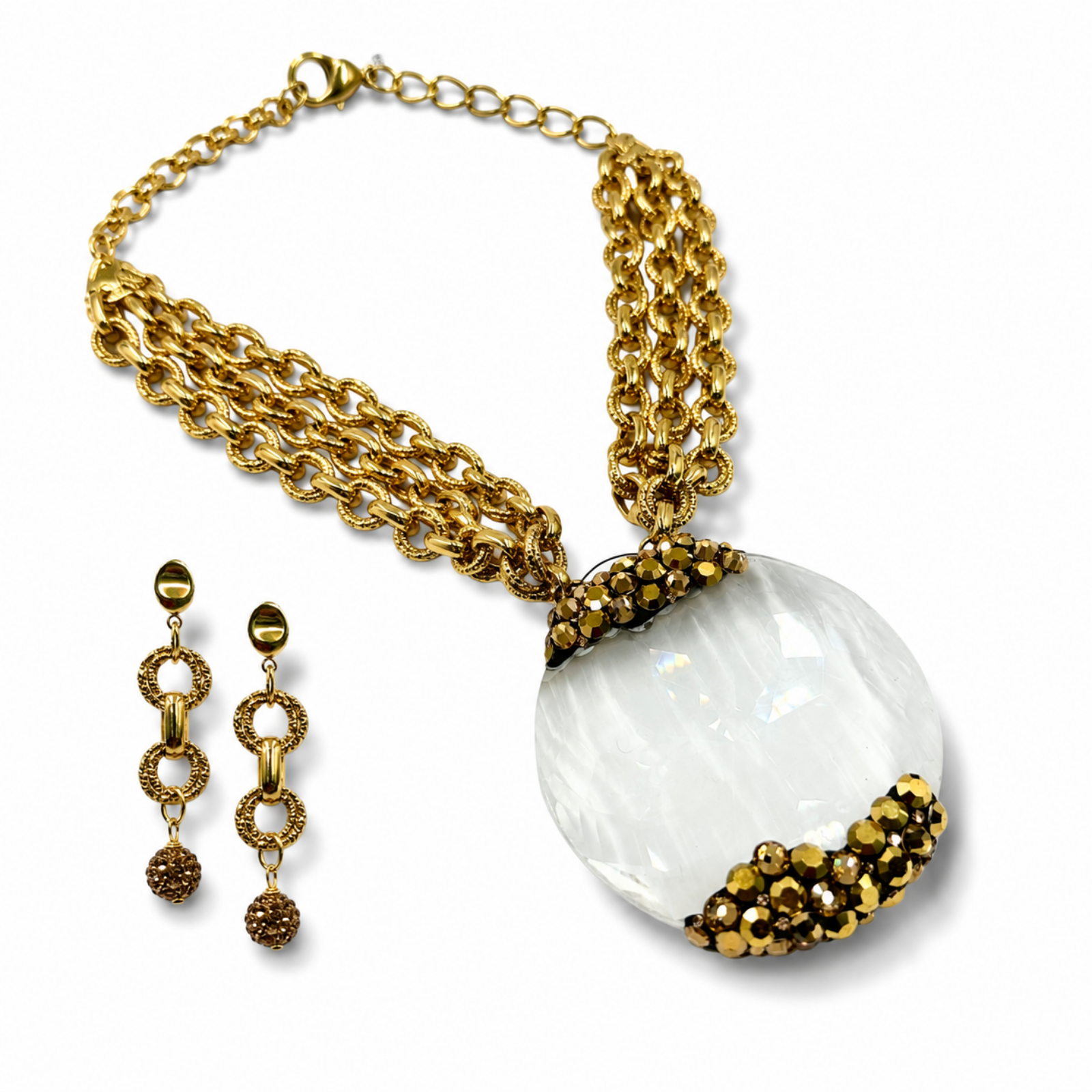 Total Emblem Necklace Set