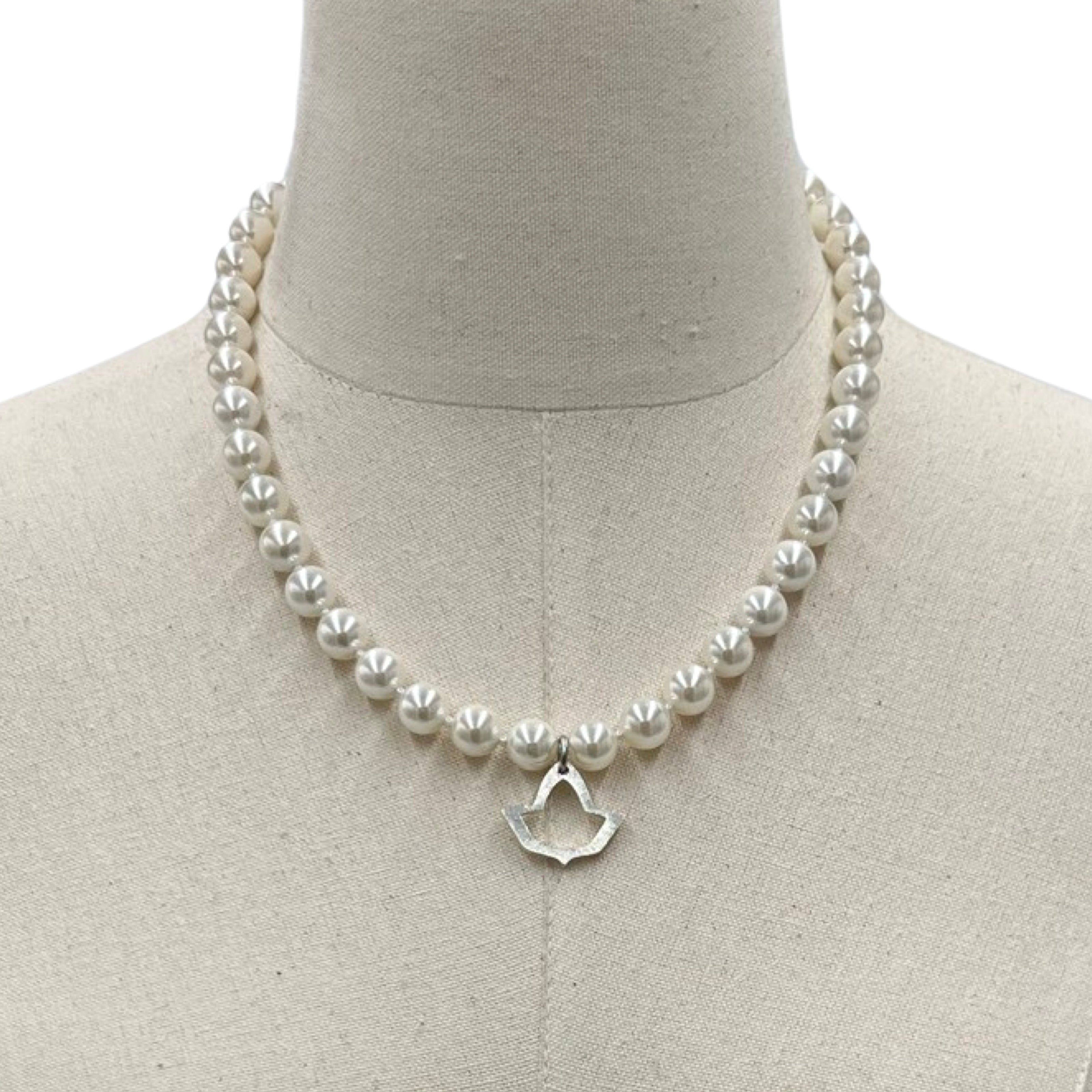 AKA Classic Pearl 10 Necklace