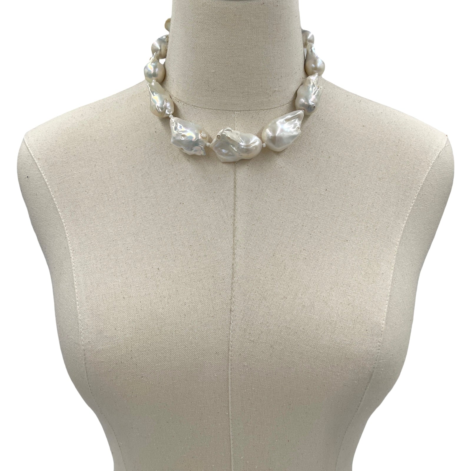 Real Soft Focus Pearl Necklace