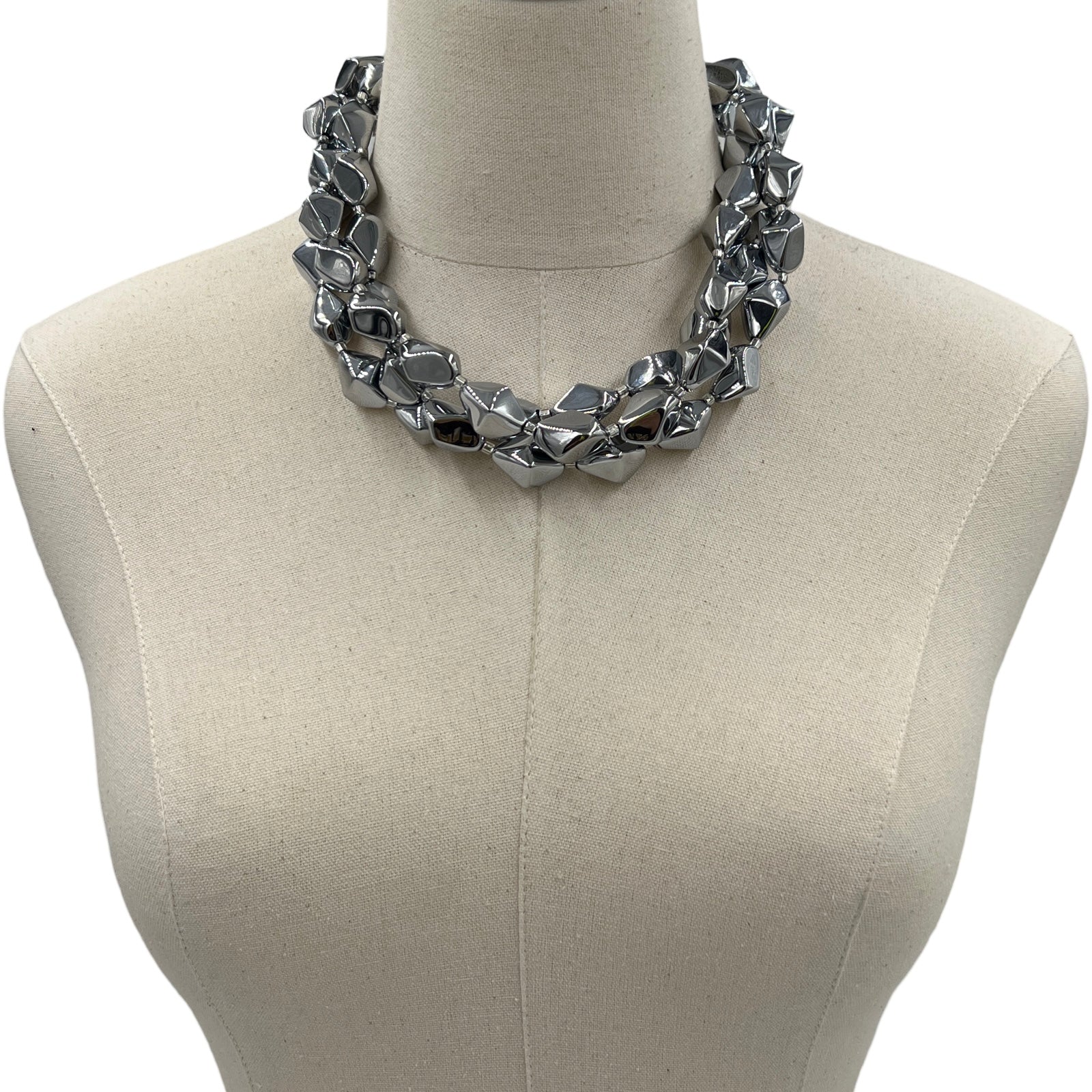 Metallic Touch Necklace