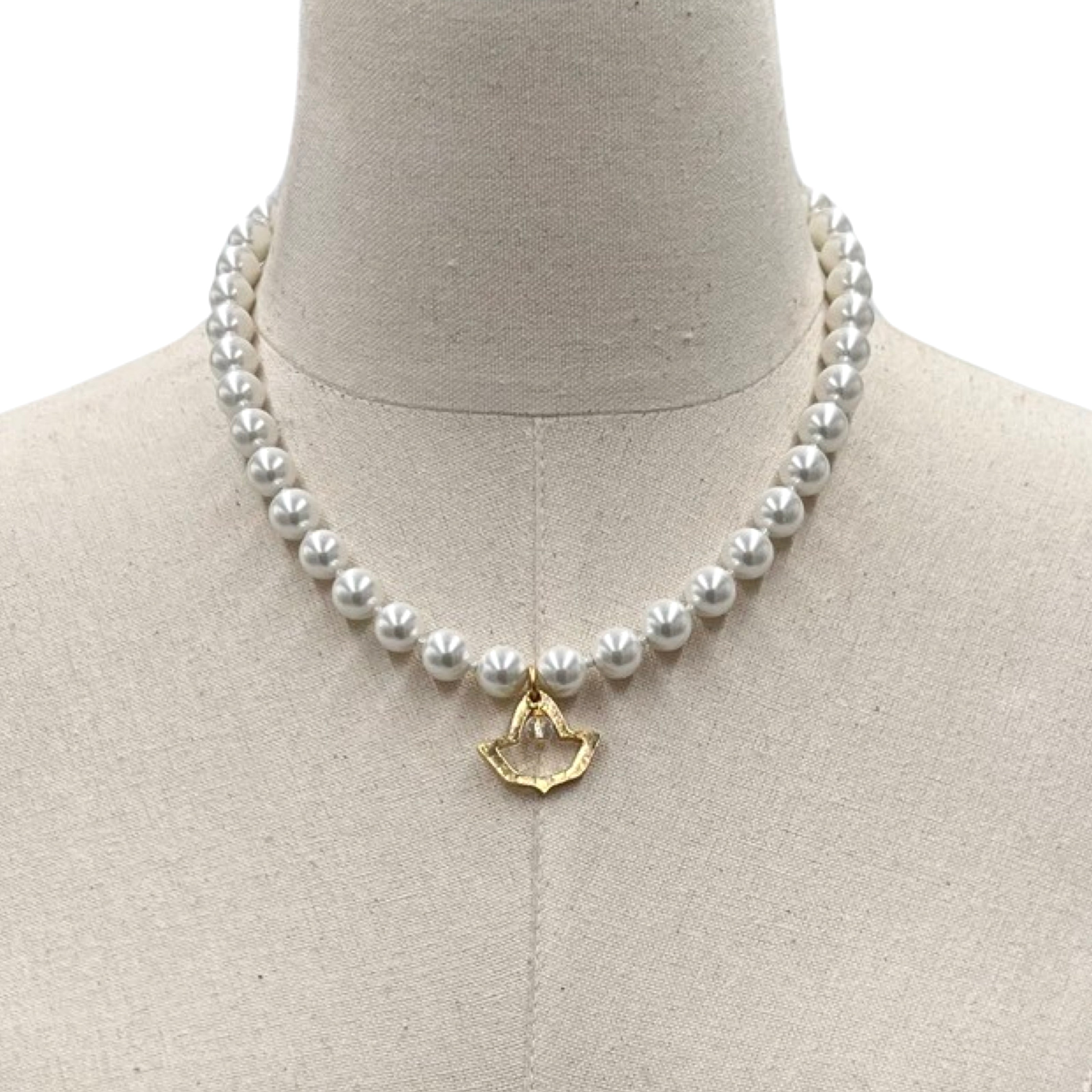 AKA Classic Pearl 10 Necklace