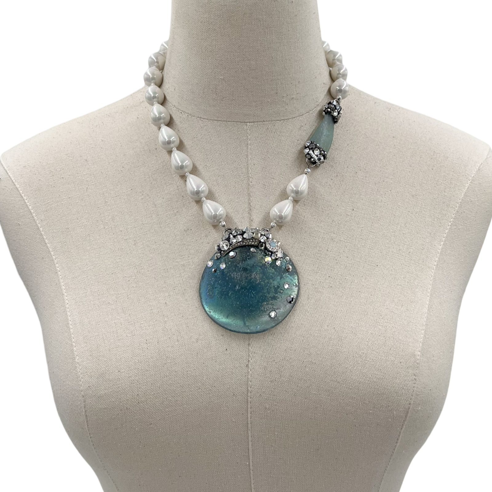 Club Blue Pearl Necklace
