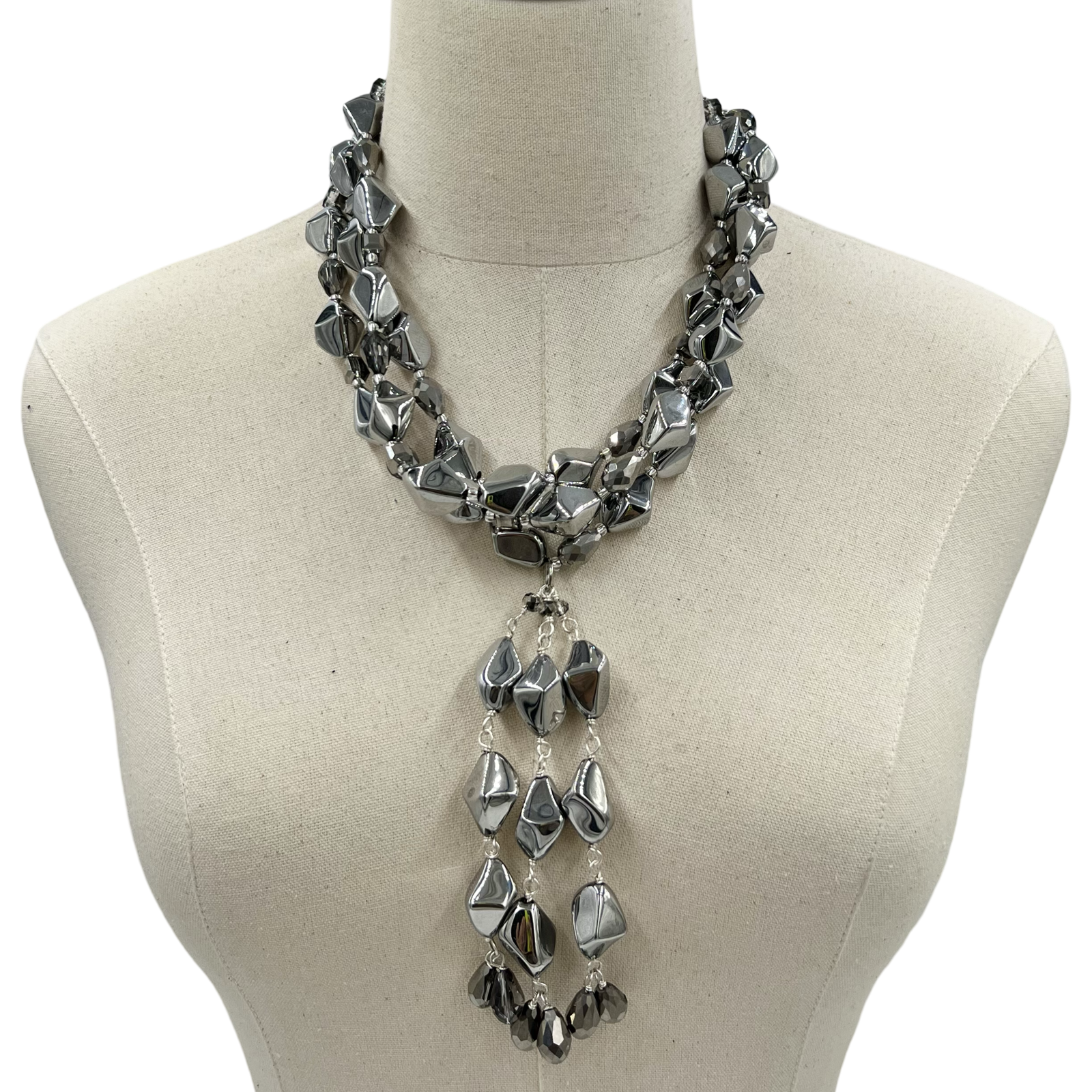 Lustrous Dazzling Necklace