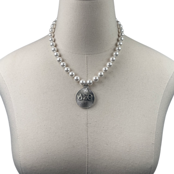 Delta Classic Pearl 10 Necklace DELTA Necklaces Cerese D Jewelry Silver Radiant