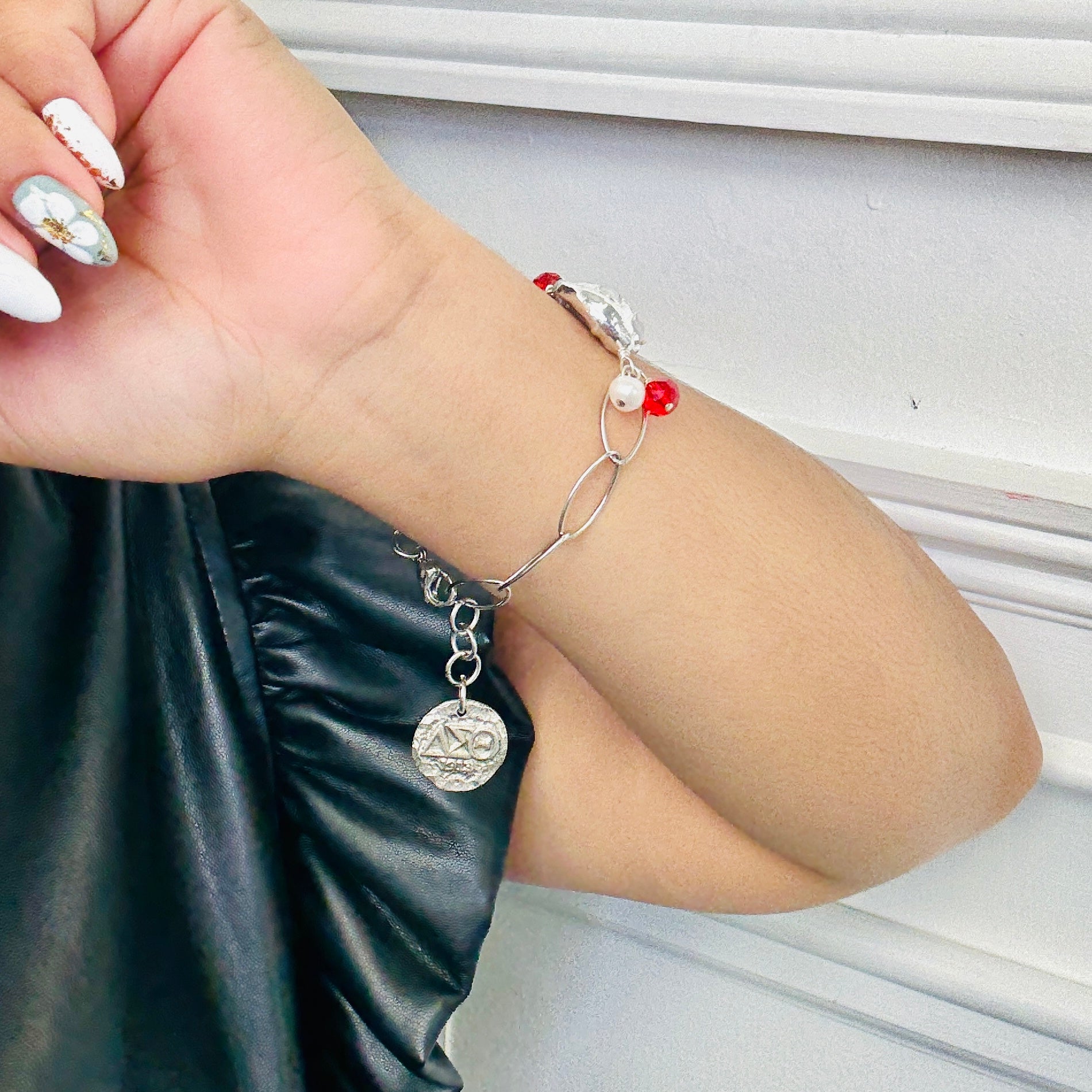 Delta Wispy Bracelet