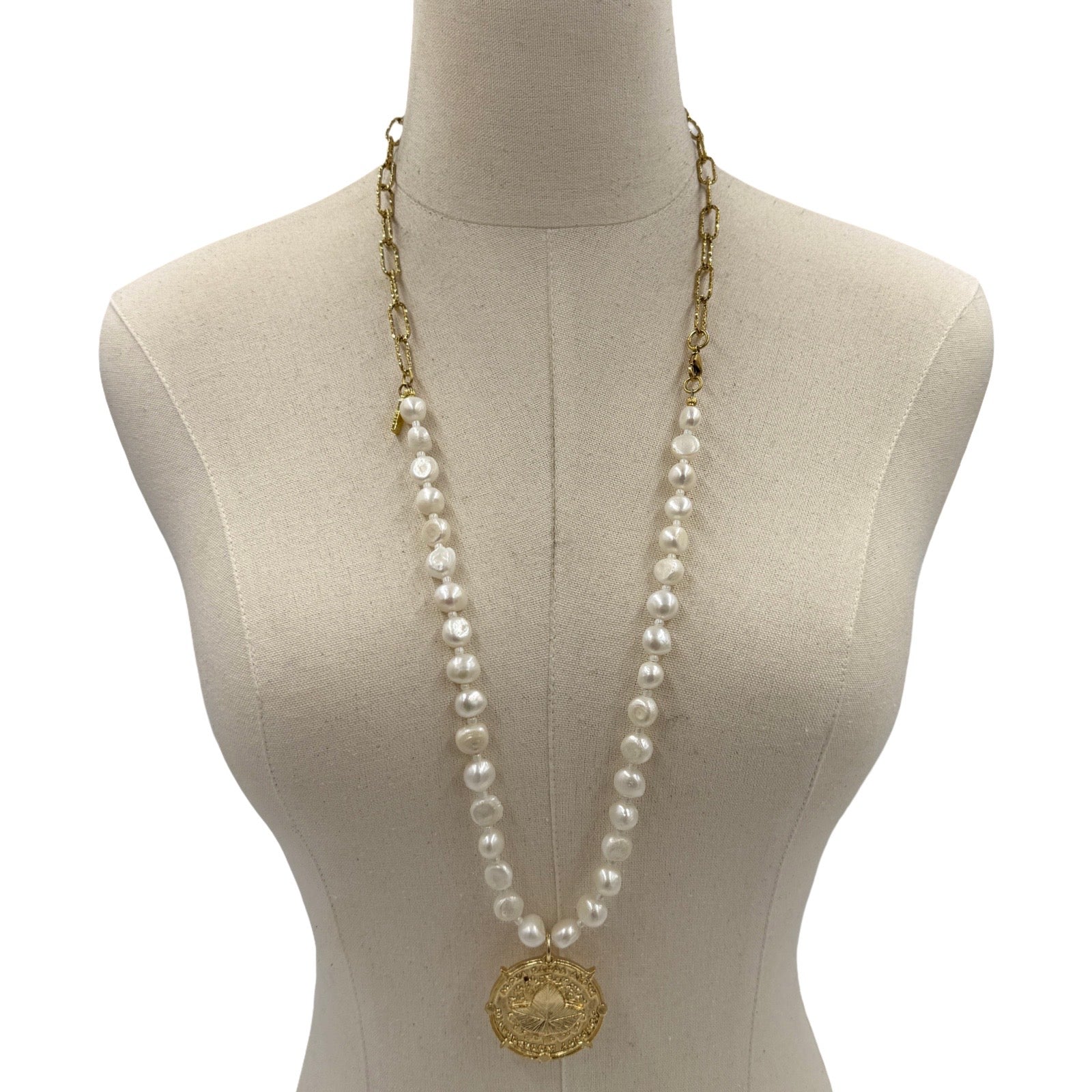 AKA Pearlee Necklace