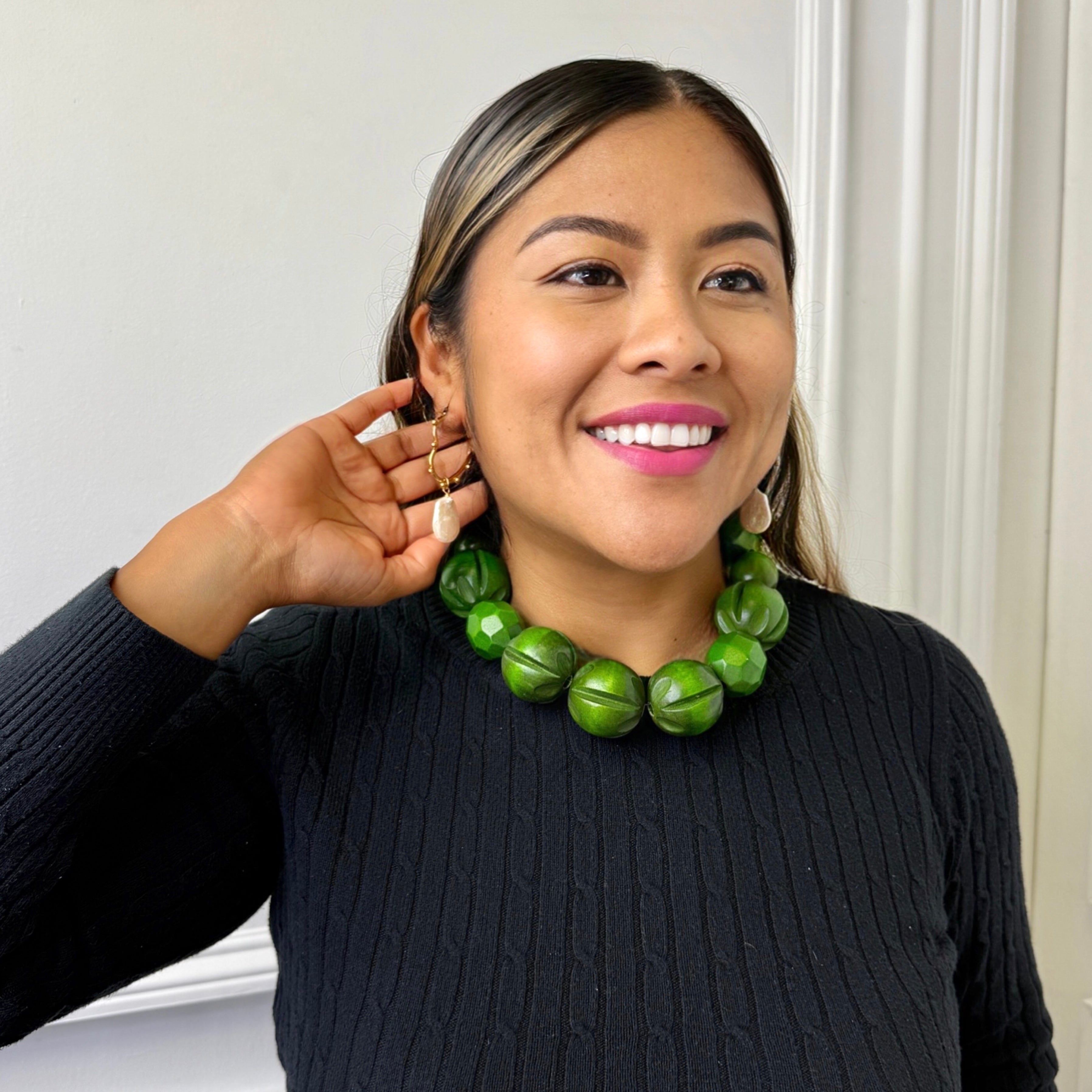 Apfel Choker Necklace