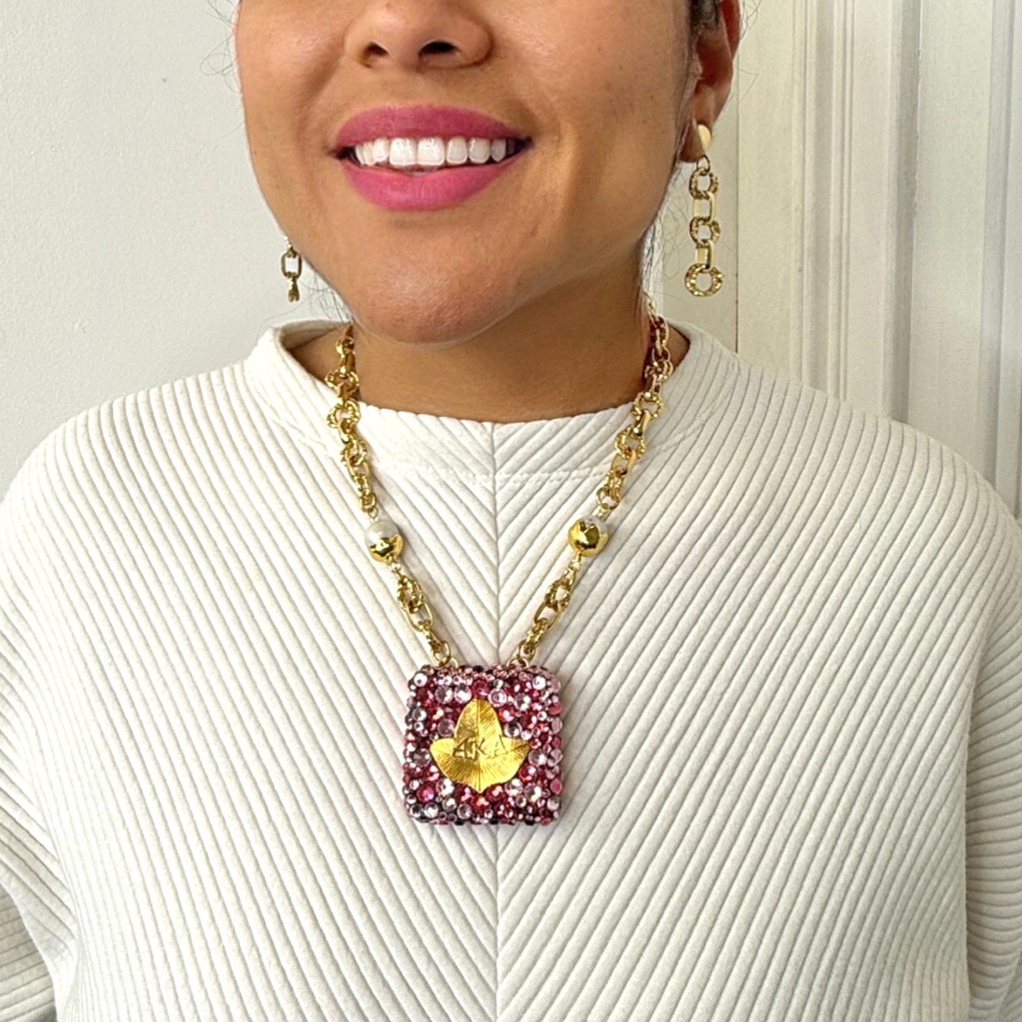 Silhouette Arc Necklace