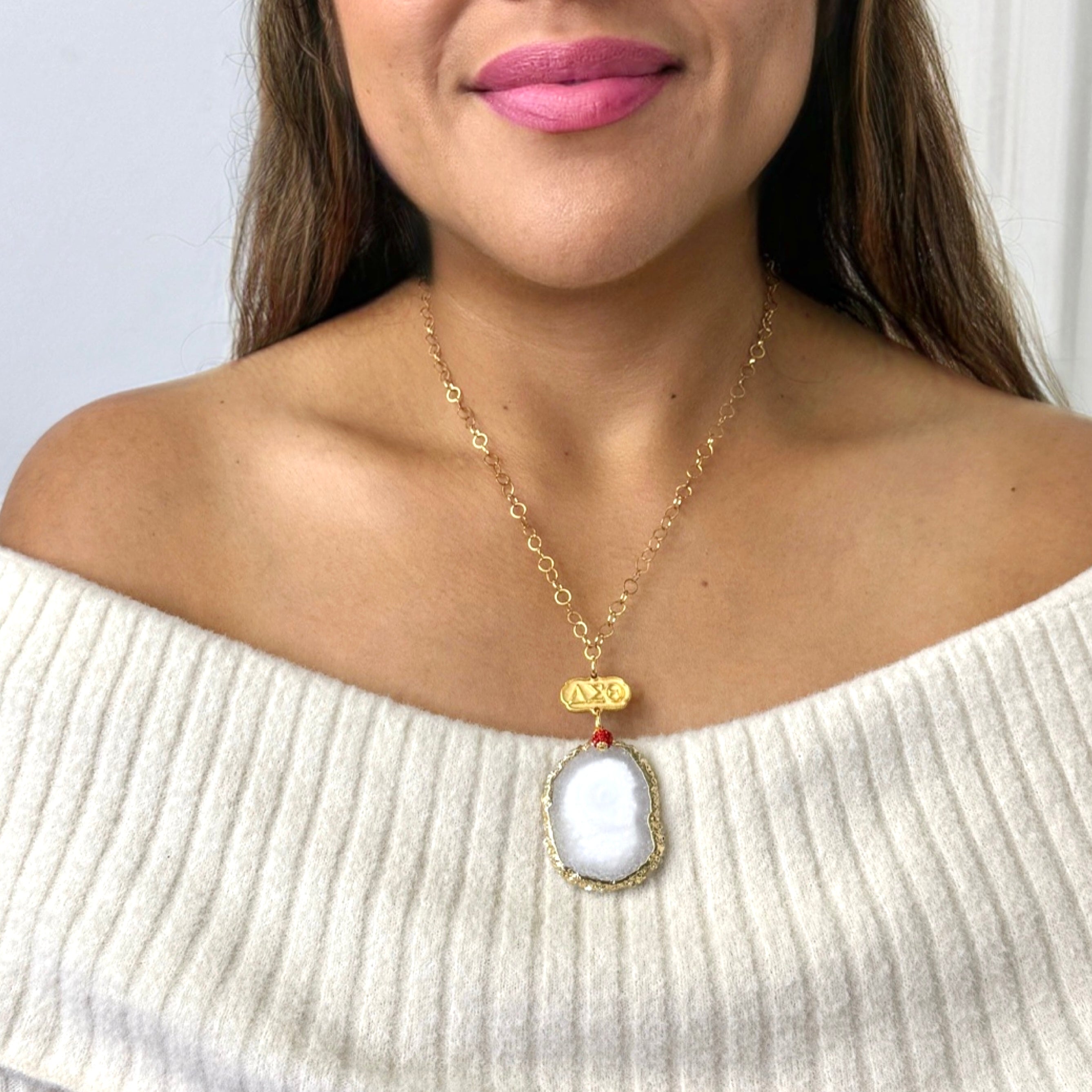 Delta Dainty White Agate Diva Necklace
