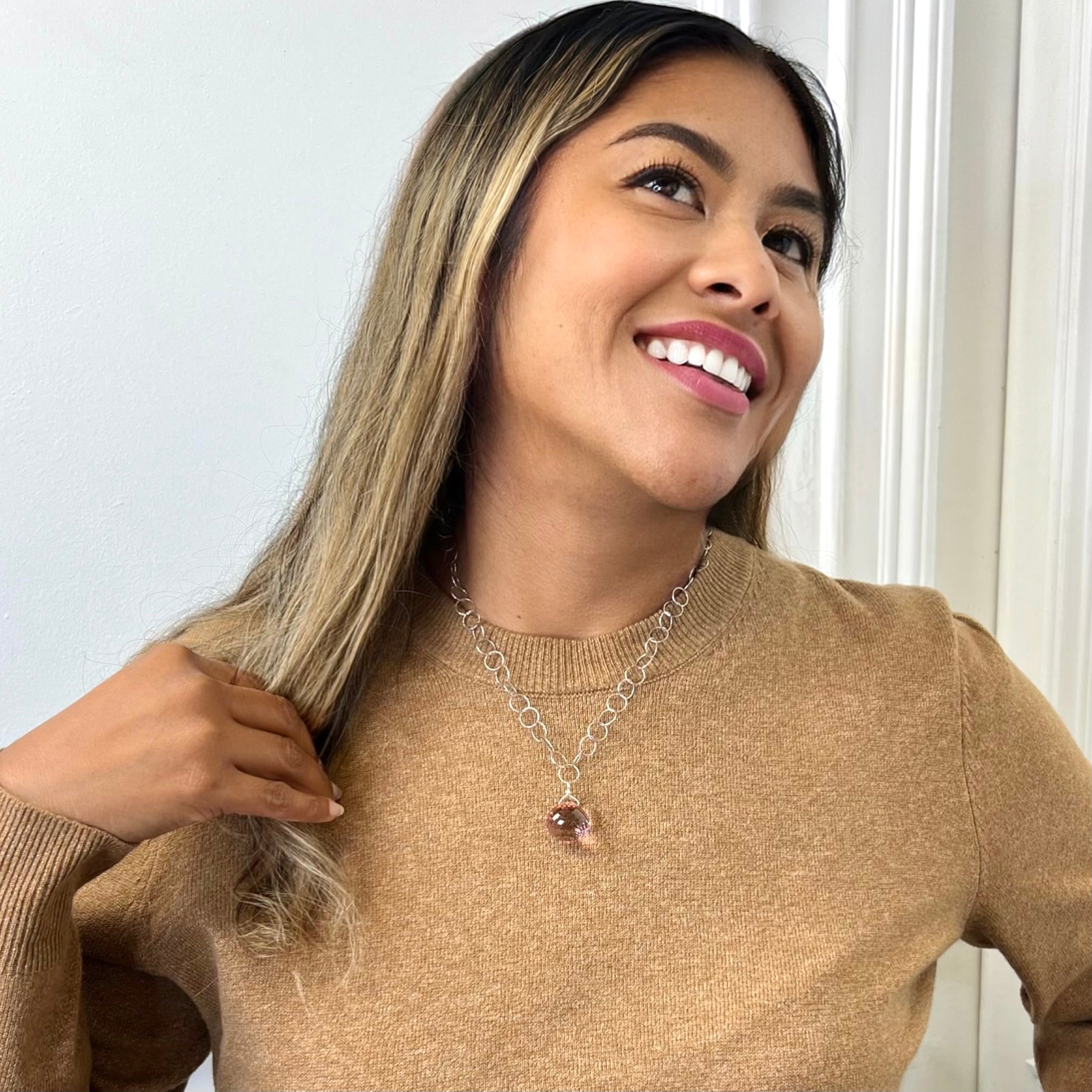 Dropping Pink Q Necklace
