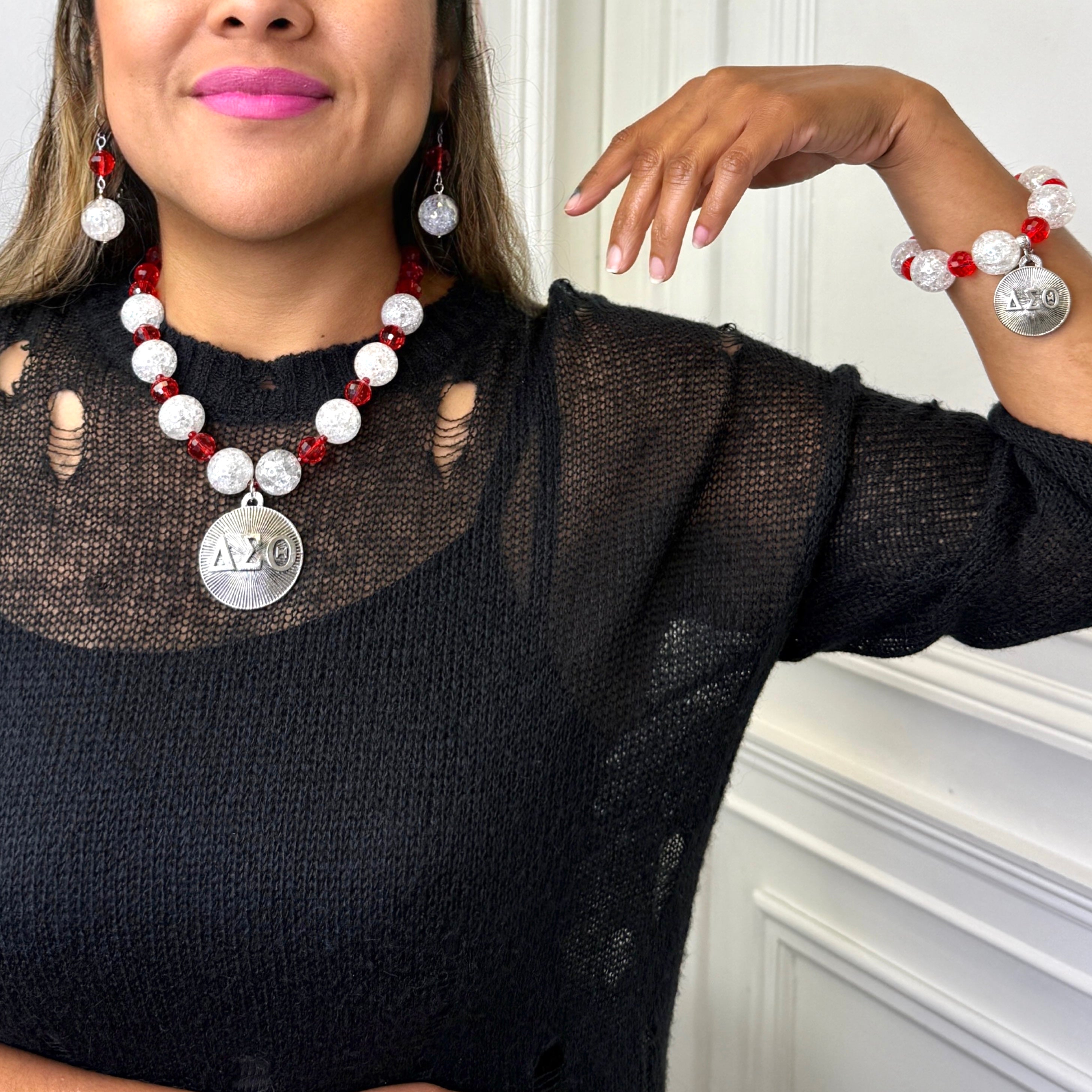 Delta Come On Necklace