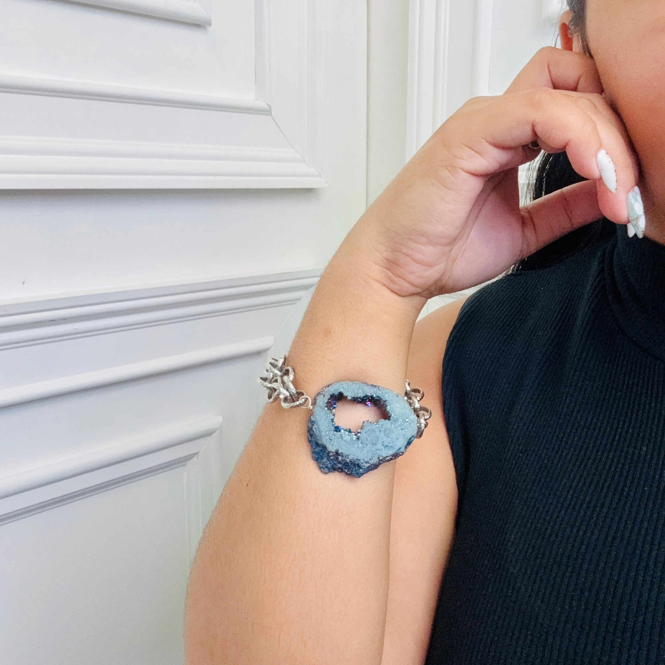 Bare Crystal Form Bracelet