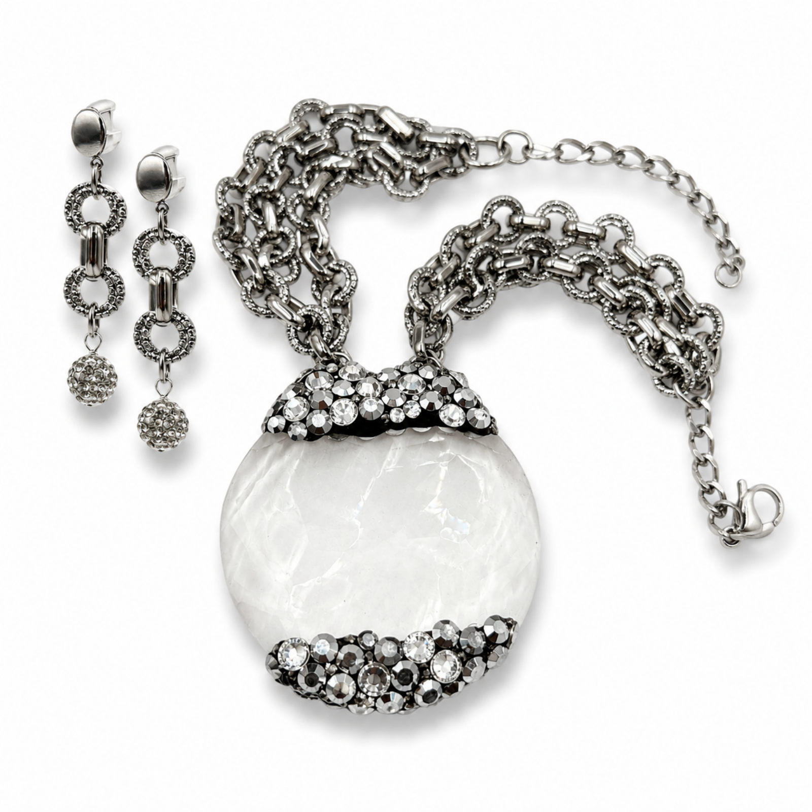 Total Emblem Necklace Set