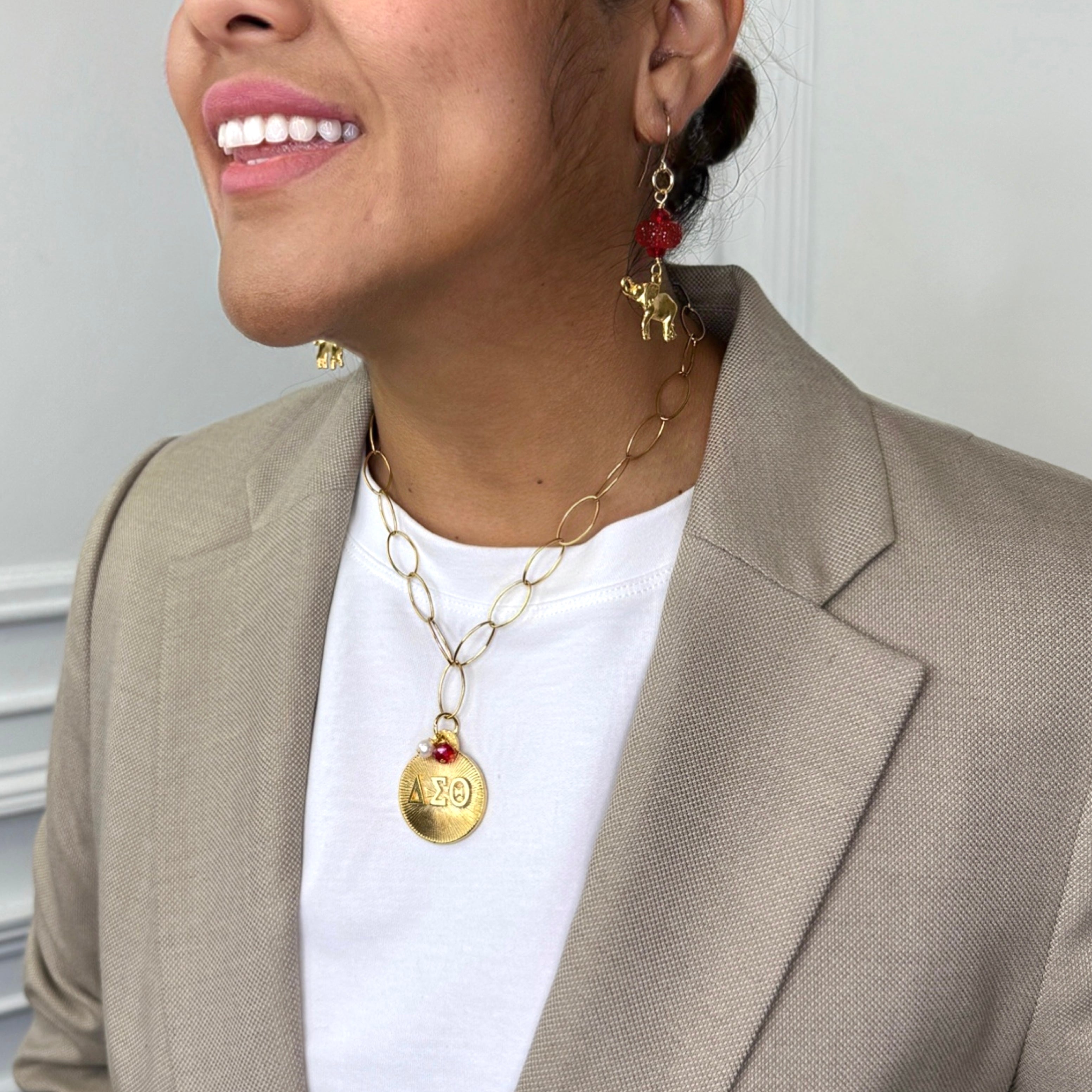 Delta Oval Essence Necklace