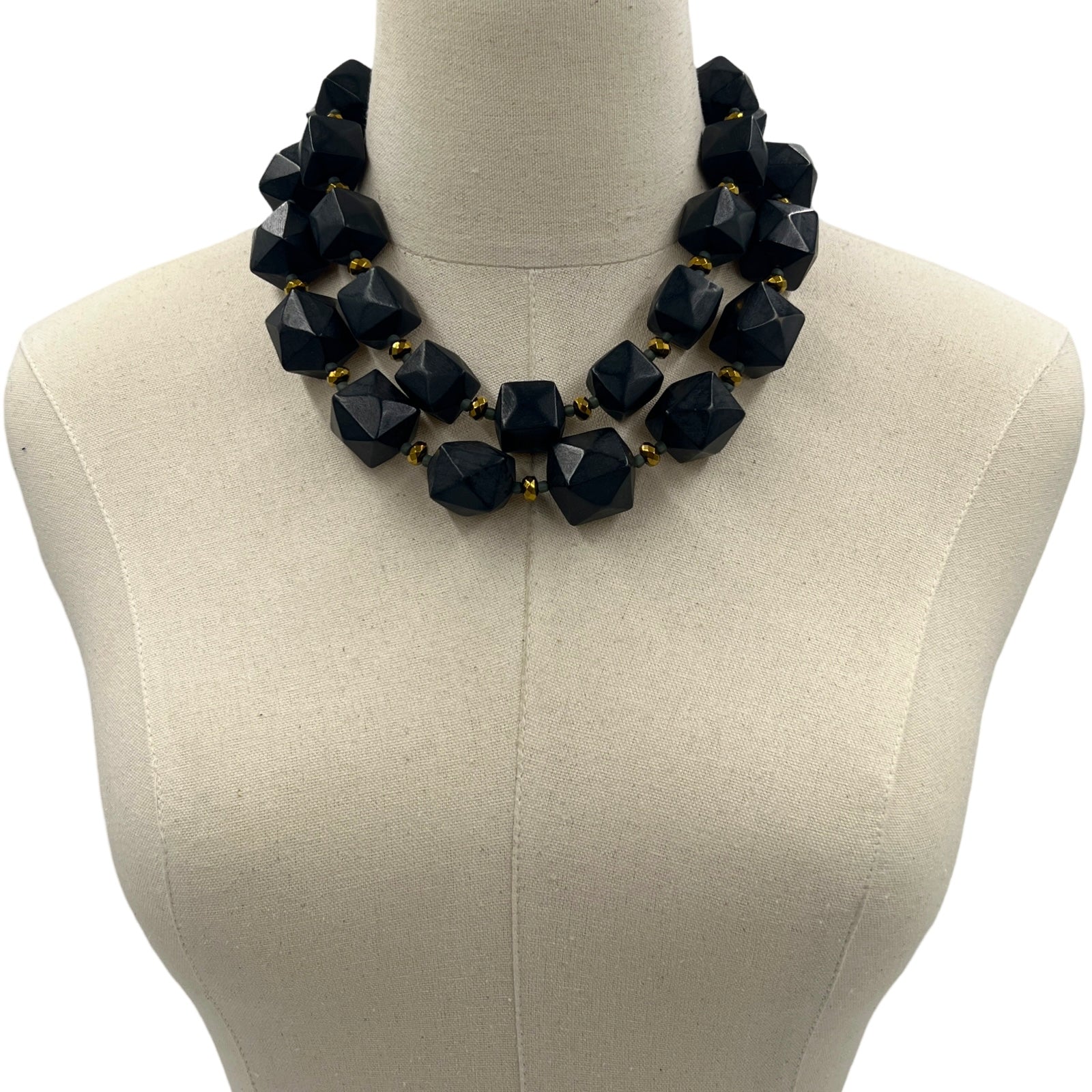 Cast Black Necklace