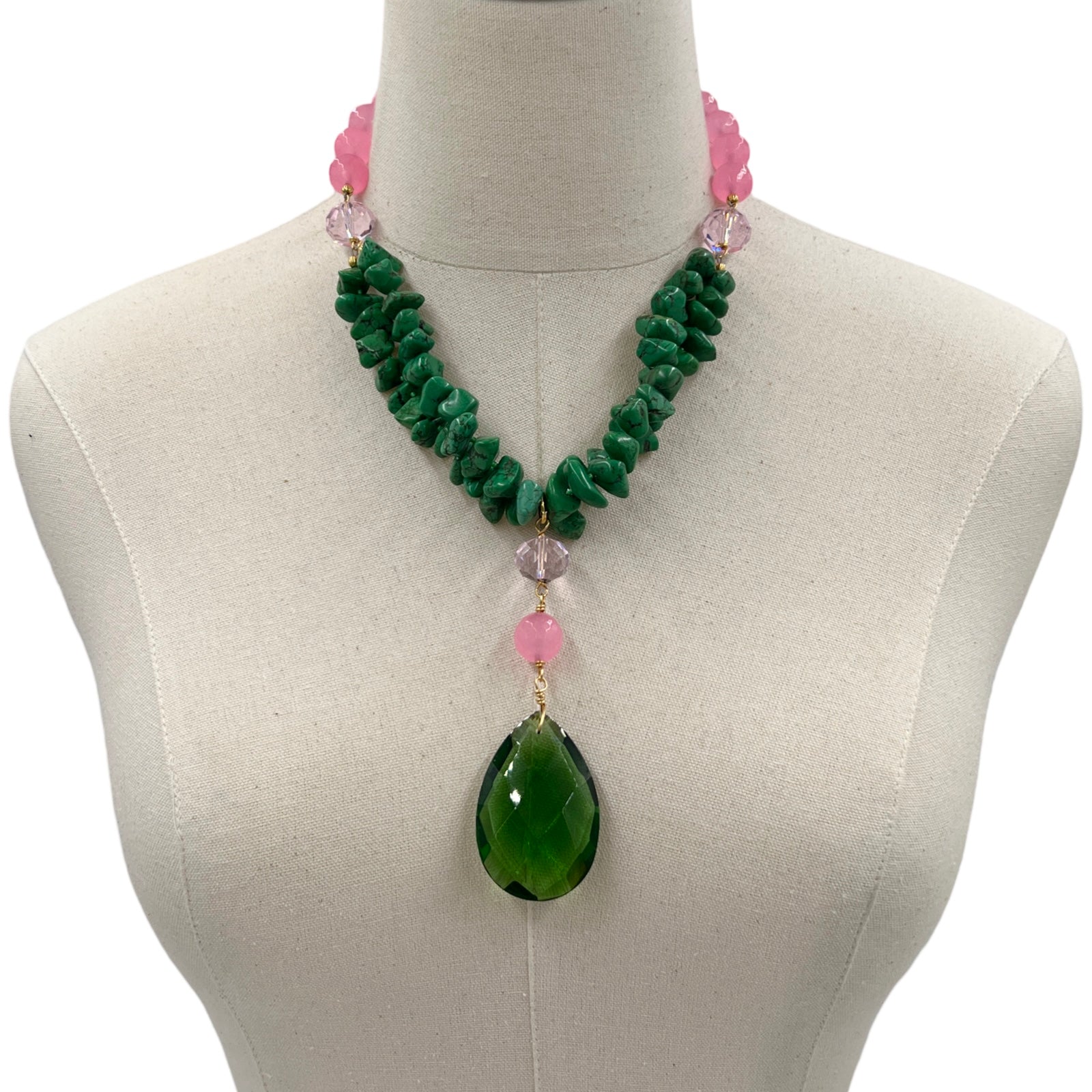 Right Up Green Necklace