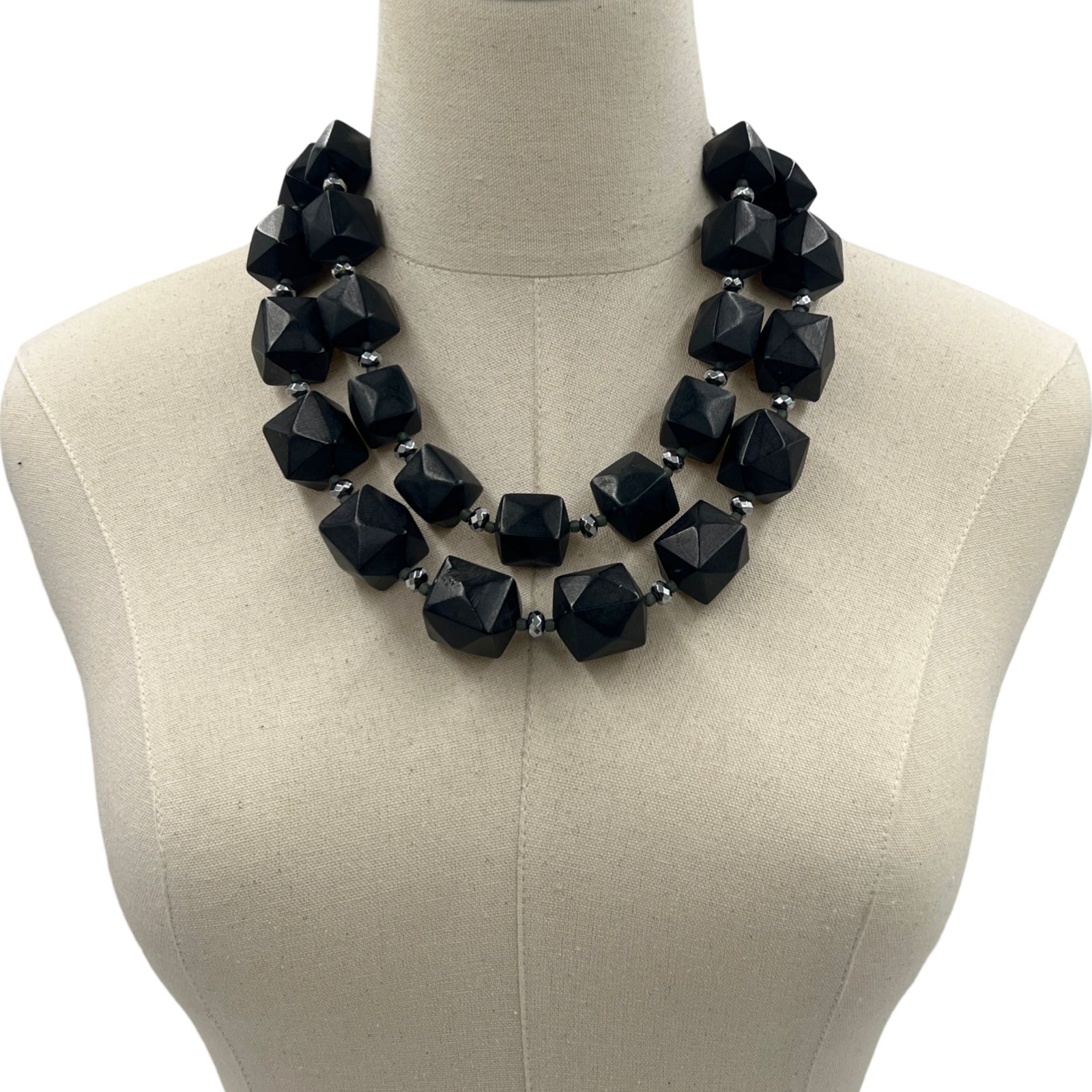 Cast Black Necklace