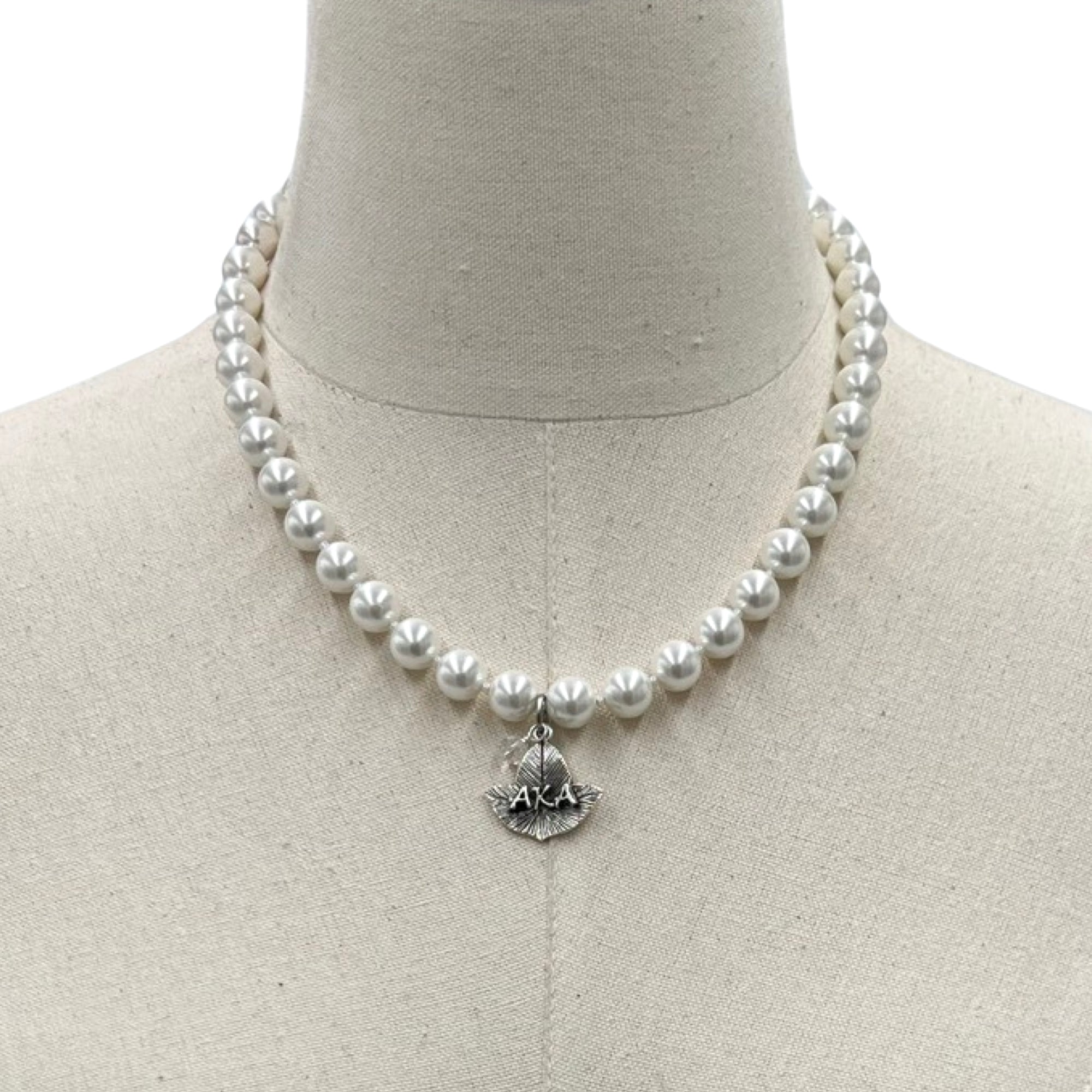 AKA Classic Pearl 10 Necklace
