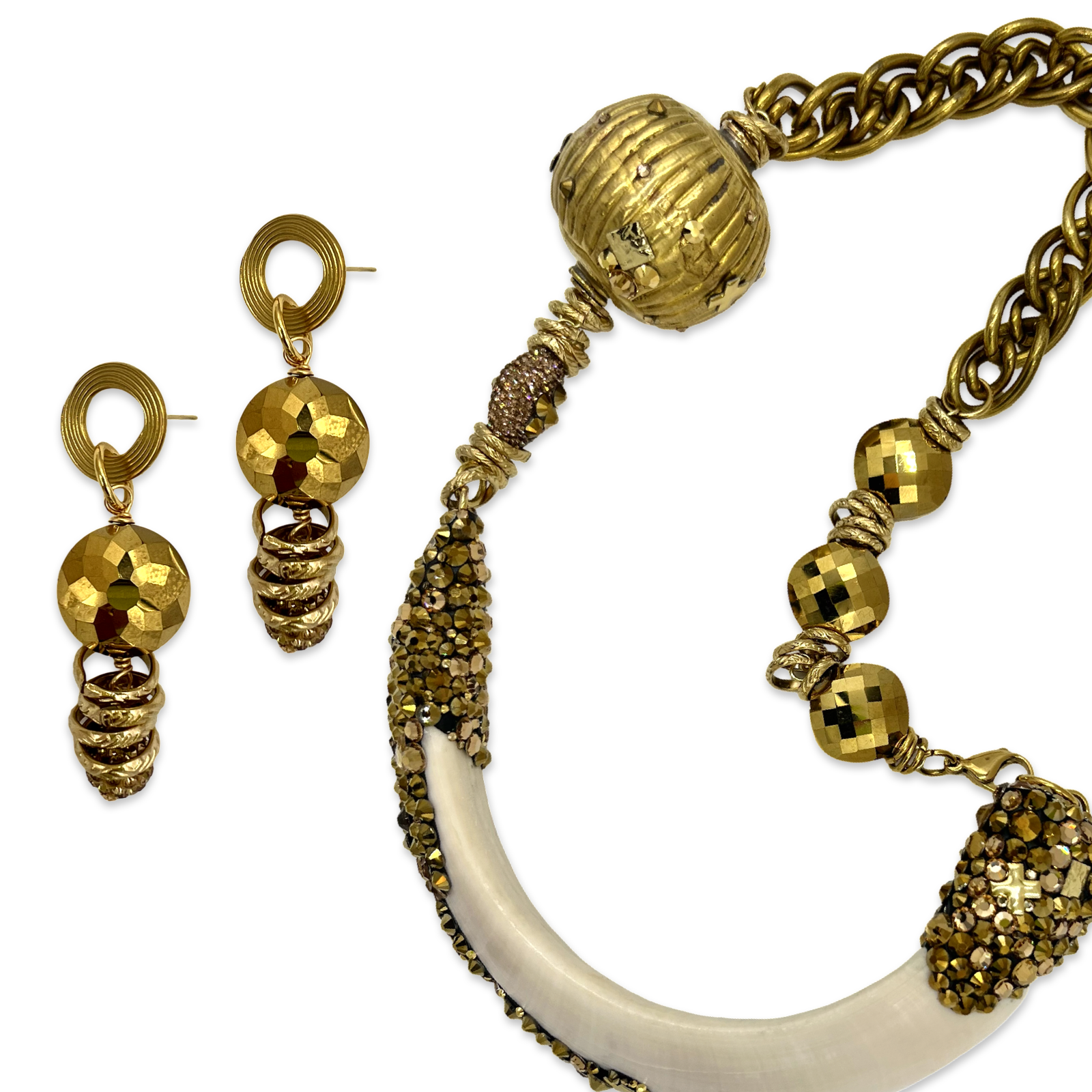 Solid Strike Necklace