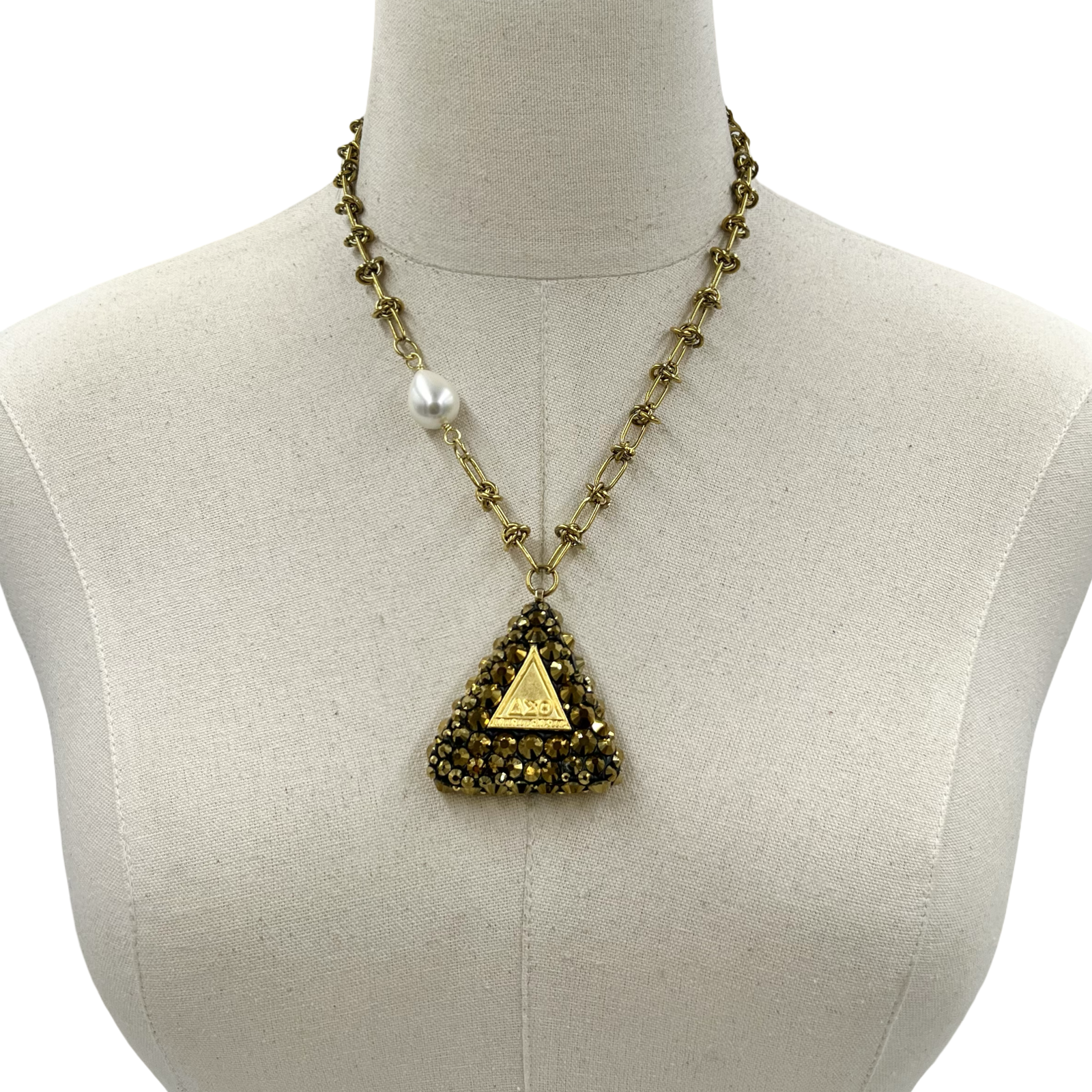 Delta Very Go Necklace