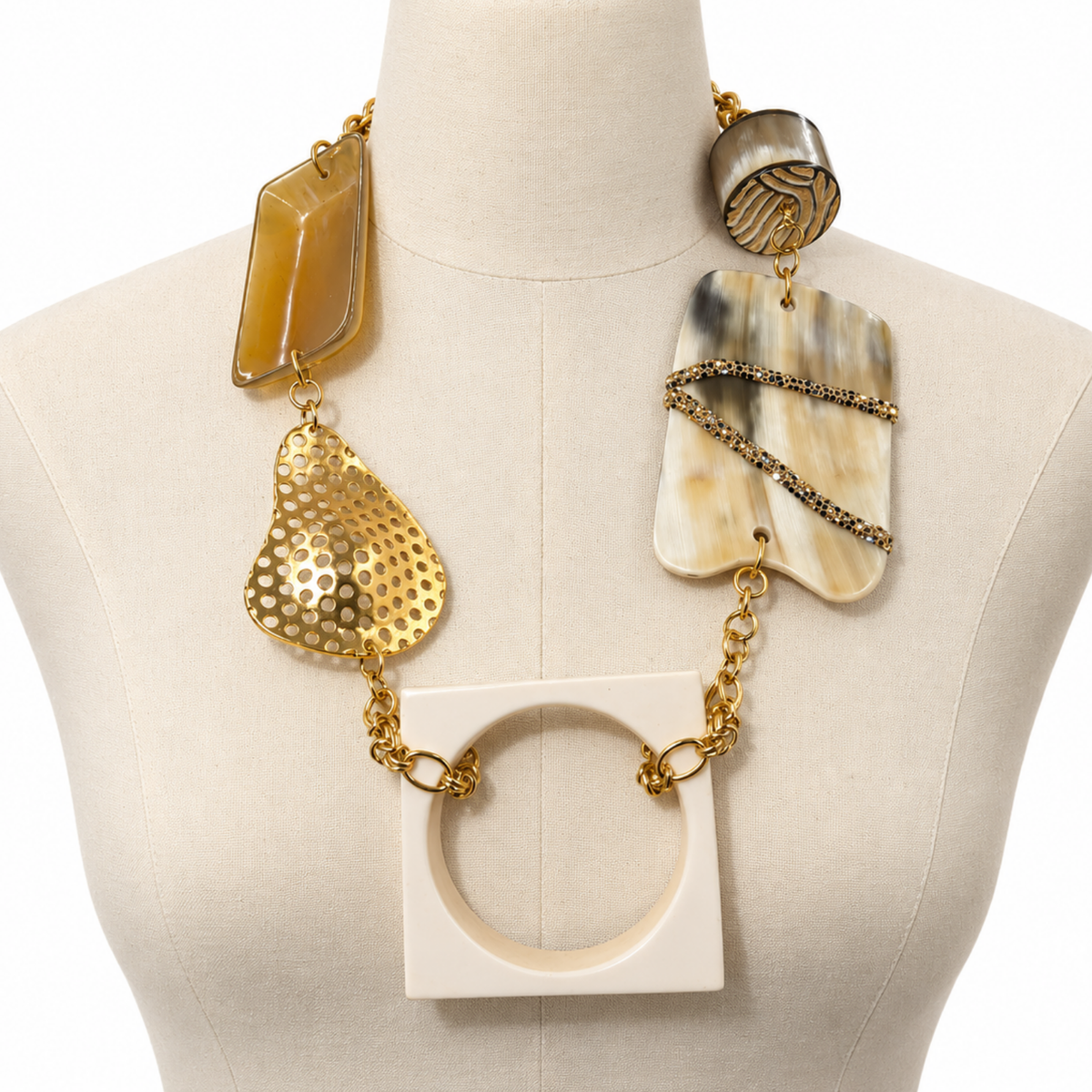 Stanis Necklace