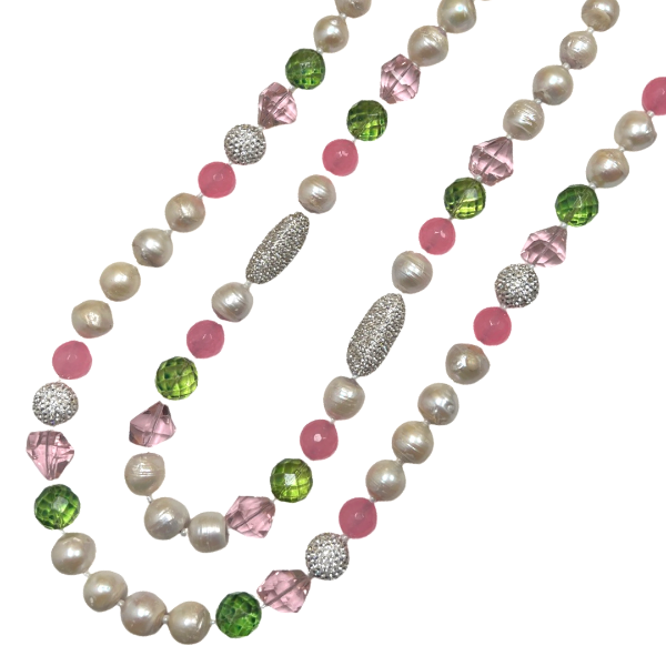 Classy Taffy Pearl Necklace